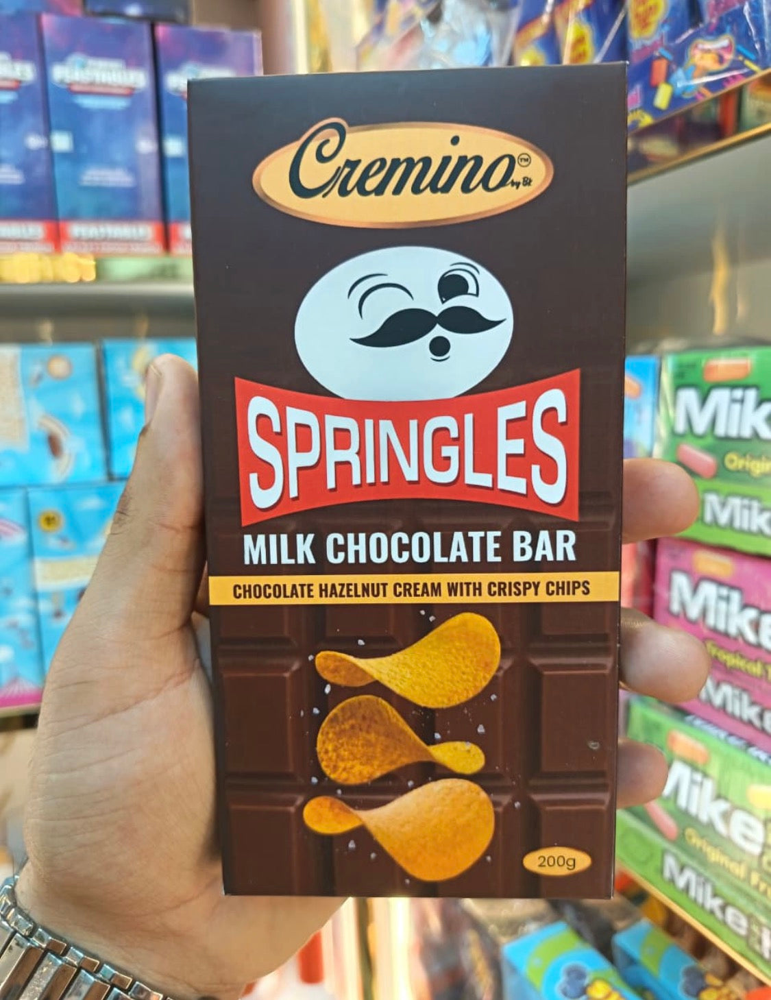 Springles milk chocolate bar with hazelnut cream