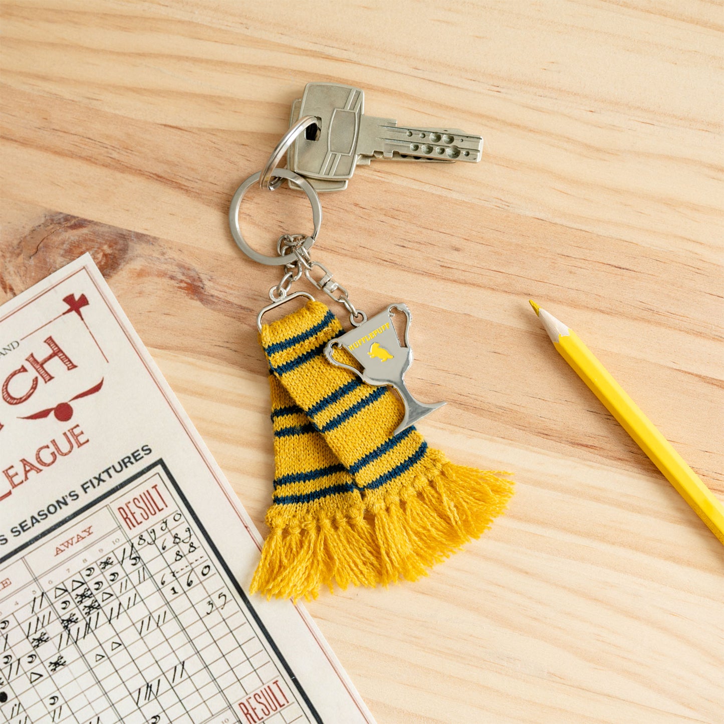 Harry potter scarf hufflepuff keychain سلسلة مفاتيح هاري بوتر وشاح هافلباف