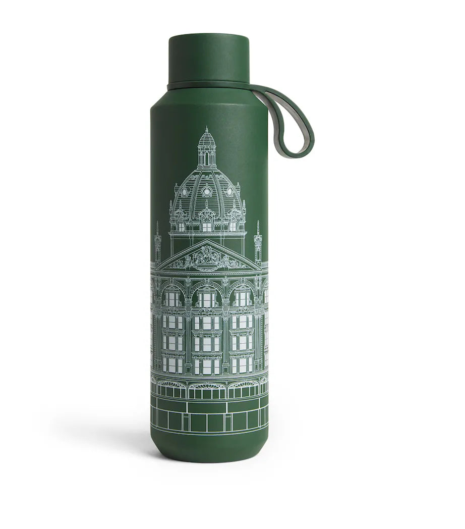 Harrods build water bottle green هارودز تبني زجاجة مياه خضراء