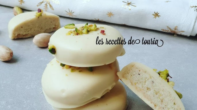 بسكويت بيلوس دبي بالشوكولاتة البيضاء والفستق